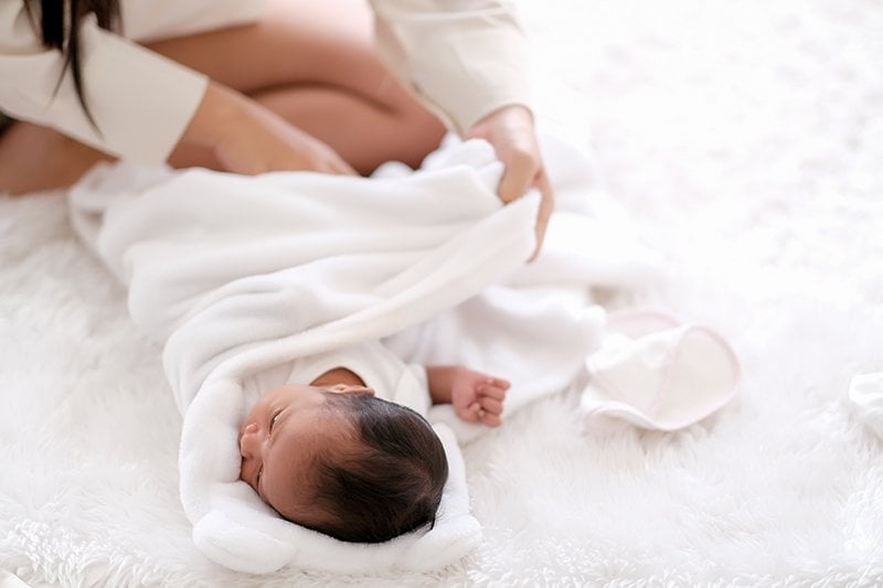Baby sleep tips | Swaddle baby